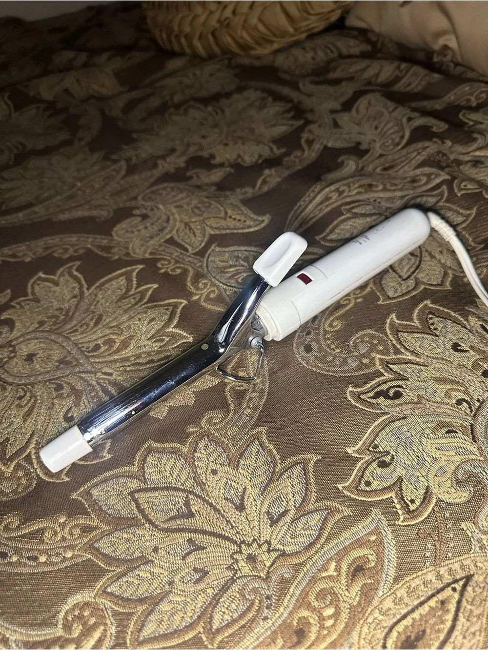 VIP White and Silver Curling Wand - Ceramic Styling Clip